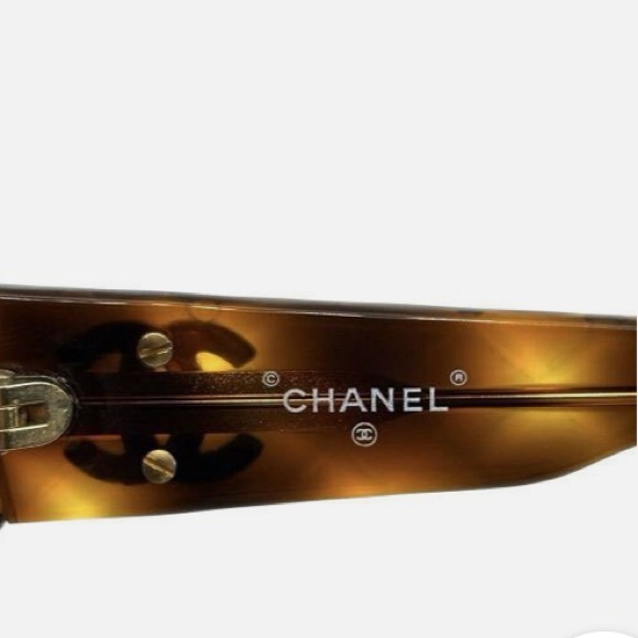CHANEL Vintage Sunglasses - Picture 3 of 15